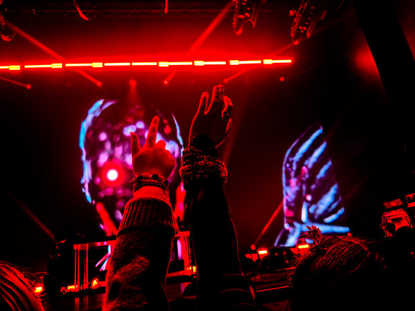 They Love the RZRKT Robot