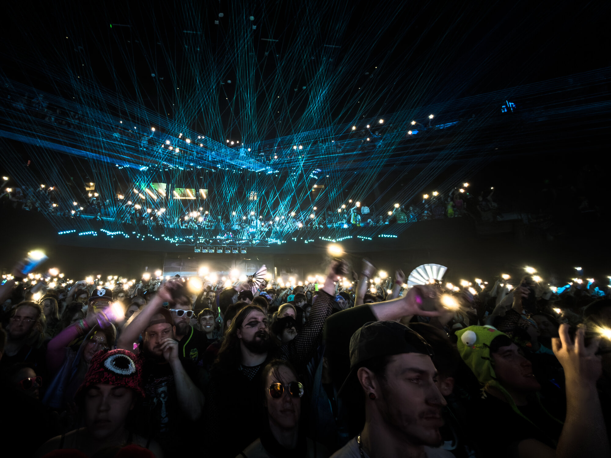 Phone flashlights + happy people + lasers = gorgeous