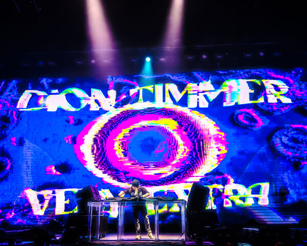 Very Dion Very Extra